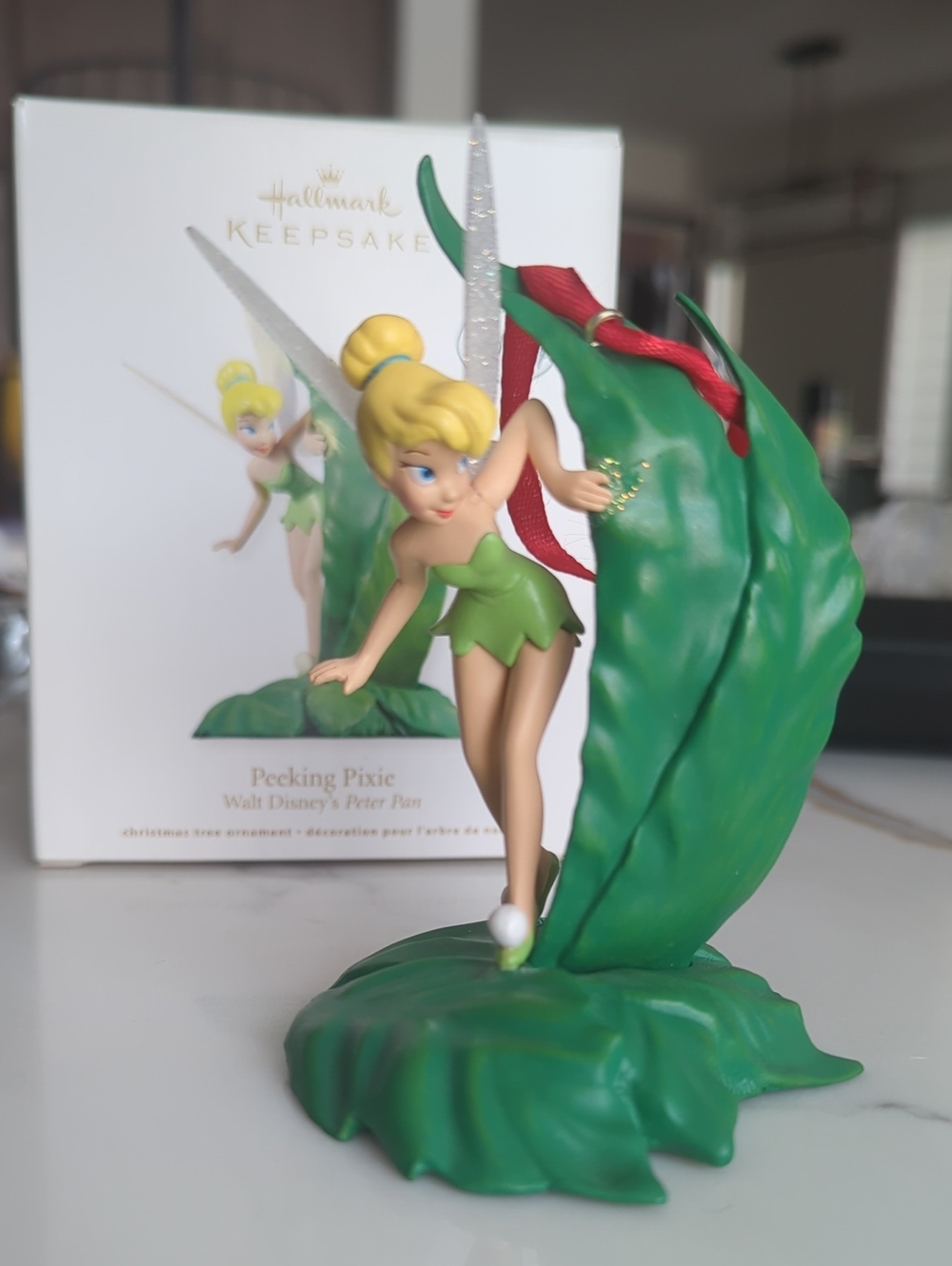 2012 TinkerBell Peeking Pixie Peter Pan Keepsake Disney Pixar Christmas Ornament